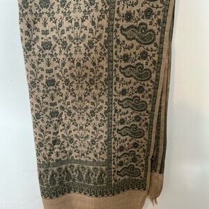 Floral Patterned Shawl in Green and Beige